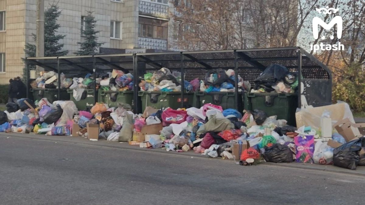 Казань тонет в отходах из-за текучки кадров в УК "ПЖКХ", говорят водители мусоровозов Казань тонет в отходах из-за текучки кадров в УК "ПЖКХ", говорят водители мусоровозов