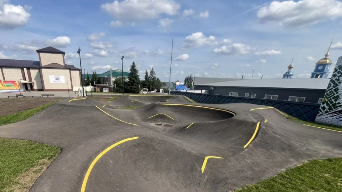 Центральный парк в Тюлячах дополнили памп-треком