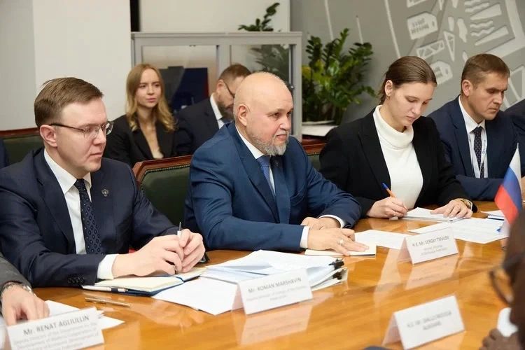 Сергей Цивилев провел встречу с Министром экономики и финансов Мали Сану Алуссени Сергей Цивилев провел встречу с Министром экономики и финансов Мали Сану Алуссени