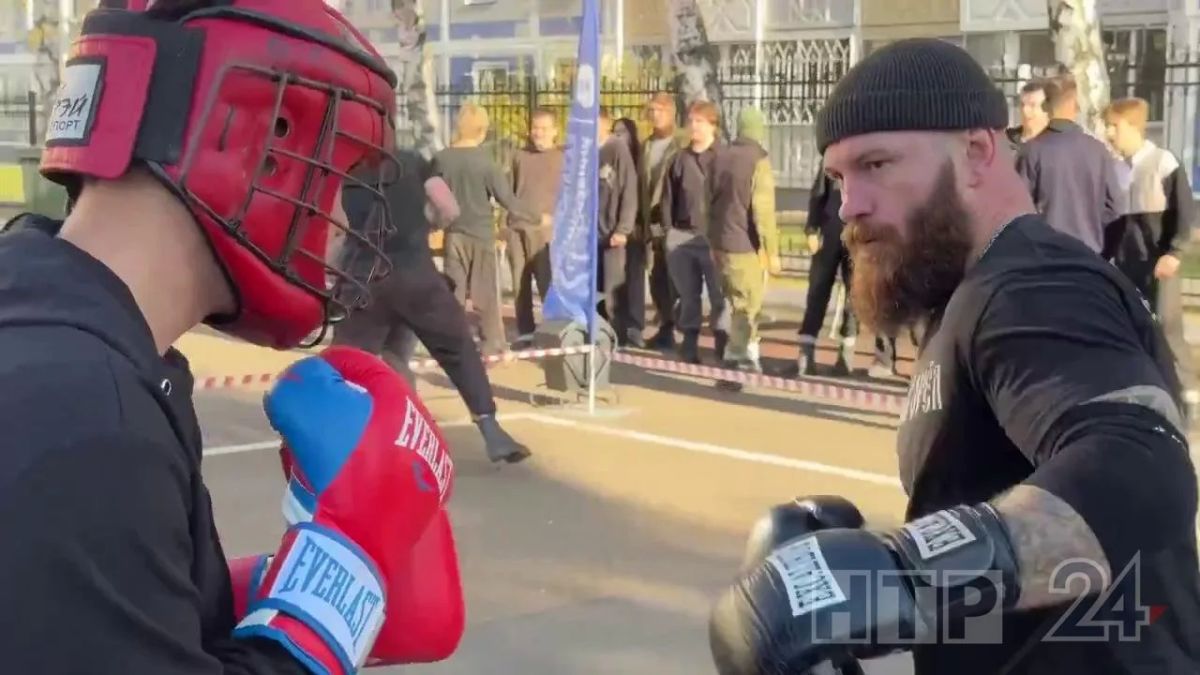 Сегодня в Нижнекамске прошла традиционная шестая по счету «Гонка героев-тимирясовцев» Сегодня в Нижнекамске прошла традиционная шестая по счету «Гонка героев-тимирясовцев»