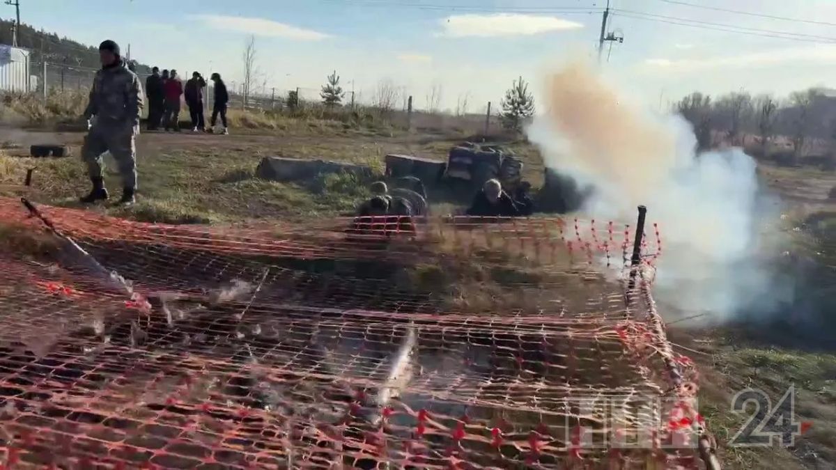 Сегодня в Нижнекамске прошла традиционная шестая по счету «Гонка героев-тимирясовцев» Сегодня в Нижнекамске прошла традиционная шестая по счету «Гонка героев-тимирясовцев»