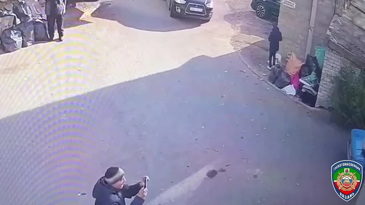 Пенсионер прокатил приятеля на багажнике «Запорожца» — номер оценили на три «административки»