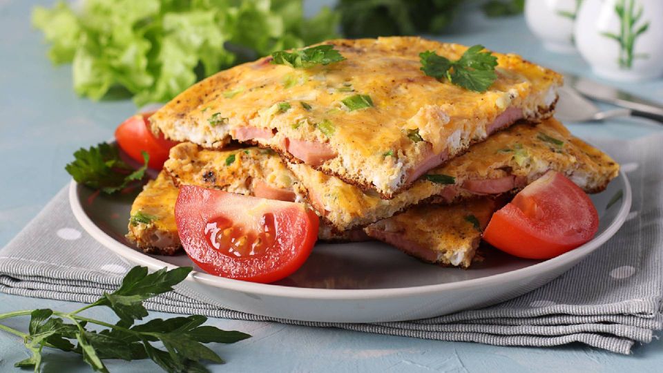 Вкуснейшая добавка превратит обычный омлет в сытное блюдо: не устоит даже гурман