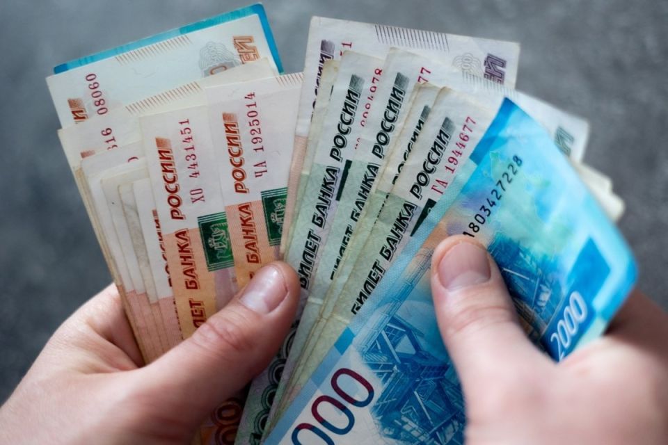 Социальные выплаты и пособия поднимут почти на четверть: что ждёт россиян в 2026 году?