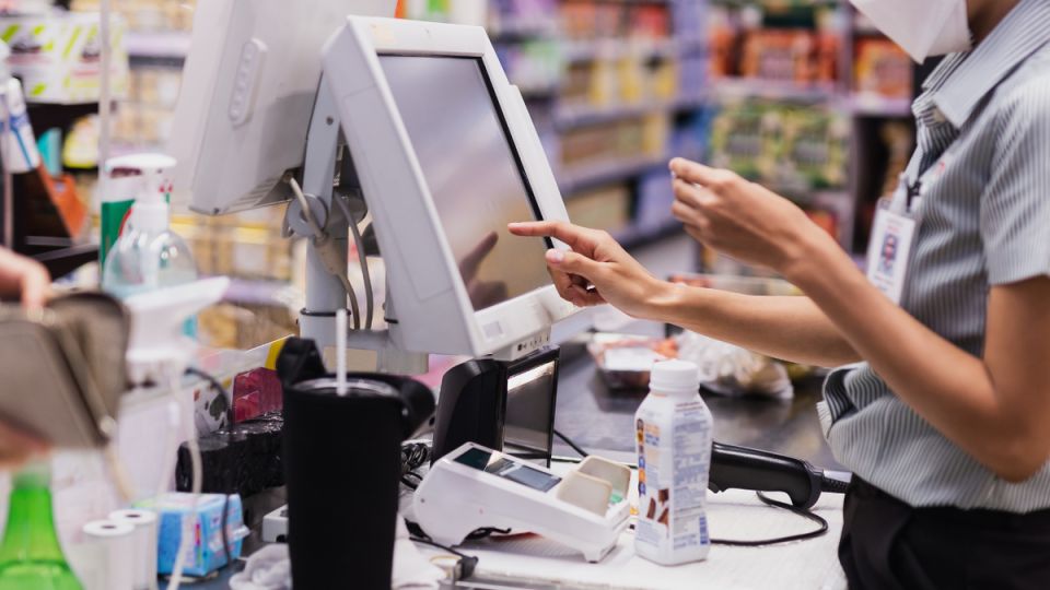 Женщина подала в суд на продуктовый магазин из-за грубости сотрудников