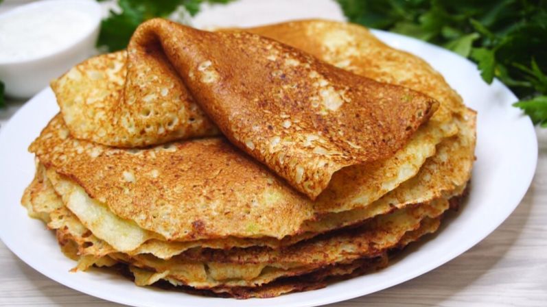 Тонкие блинчики с капустой: простой рецепт для уютного завтрака