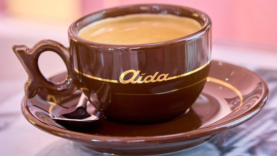 Две добавки улучшат вкус любого кофе: не каждый бариста до такого додумается