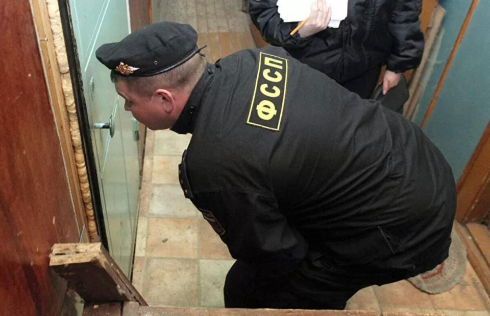 Судебные приставы и место жительства должника