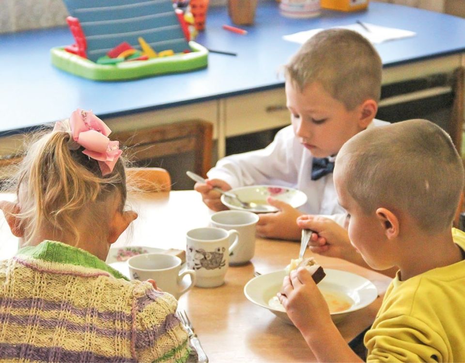 Рыба в рационе дошкольников: когда, как и зачем