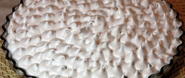 Вкусный манник с творогом на йогурте: легко и эффектно