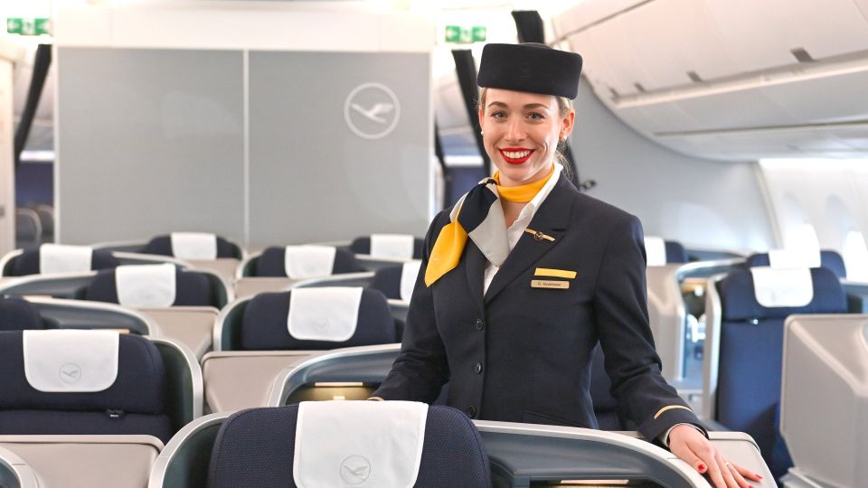 Без этих вещей даже не садитесь в самолет: вот о чем молчат стюардессы