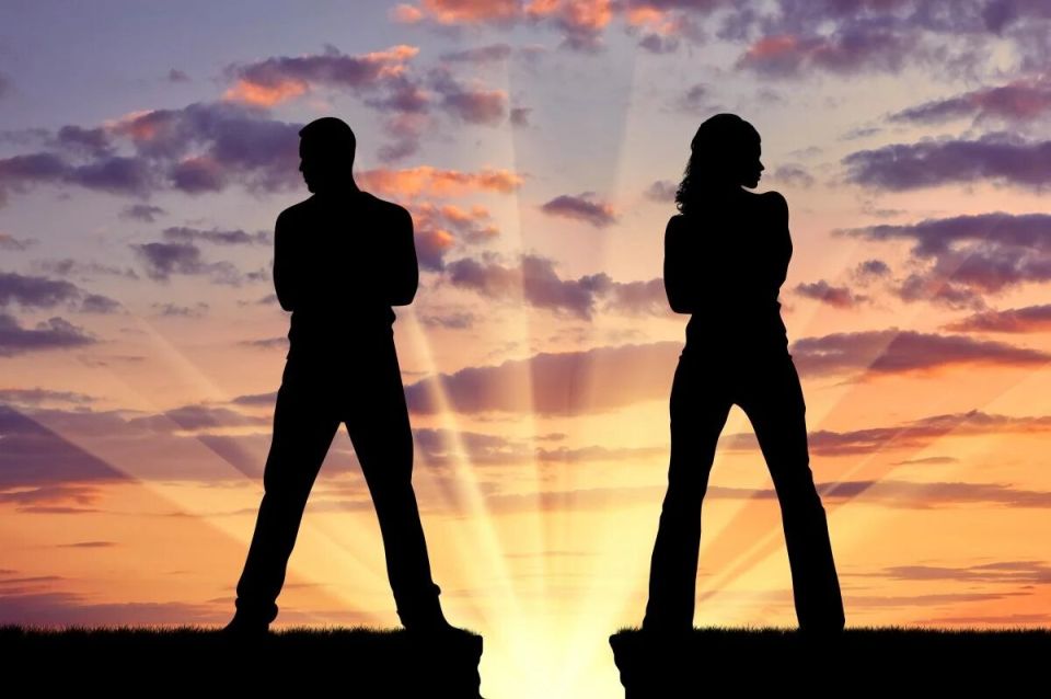 Сигналы о том, что любовь угасает: 7 тревожных признаков