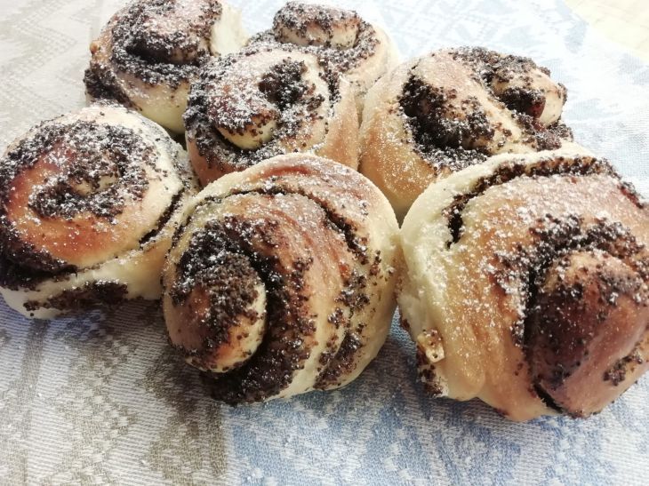 Бывалые кулинары добавляют в тесто этот ингредиент: выпечка остается свежей и мягкой неделю