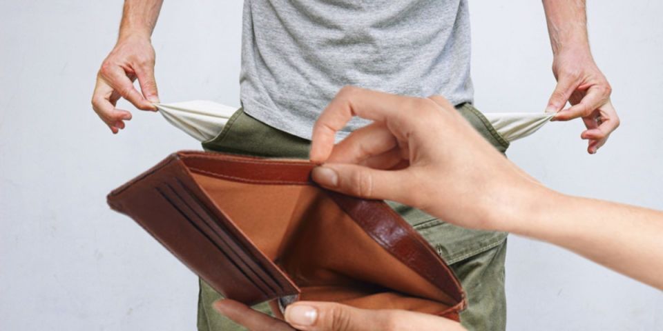 Бедность в России: Как пенсионеры выживают на грани