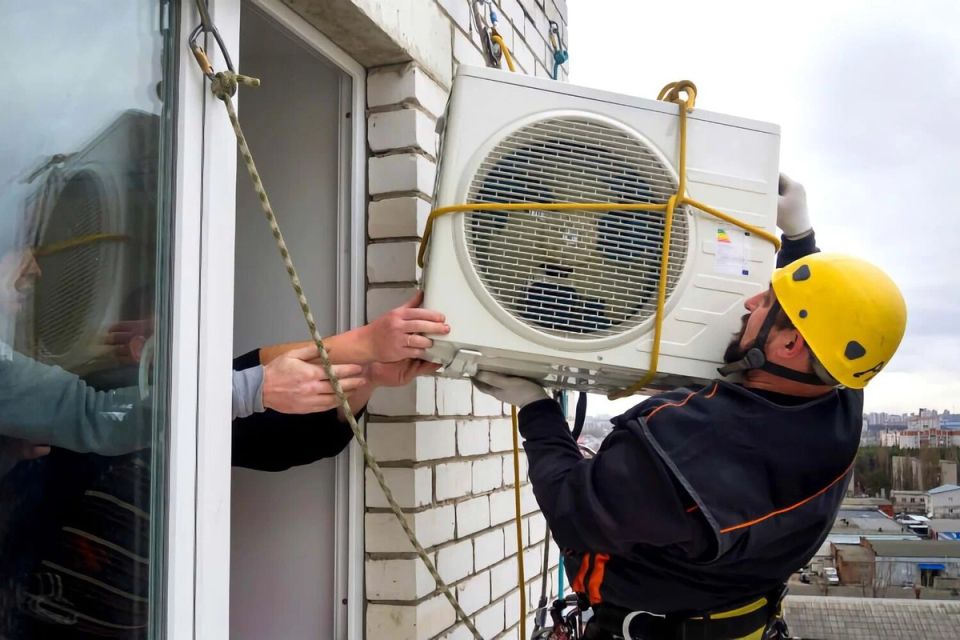 Сложные правила установки кондиционеров на фасадах: что ждать собственникам?