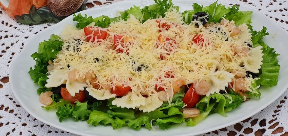 Неаполитанский салат с азиатским оттенком: идеальное блюдо для новогоднего стола