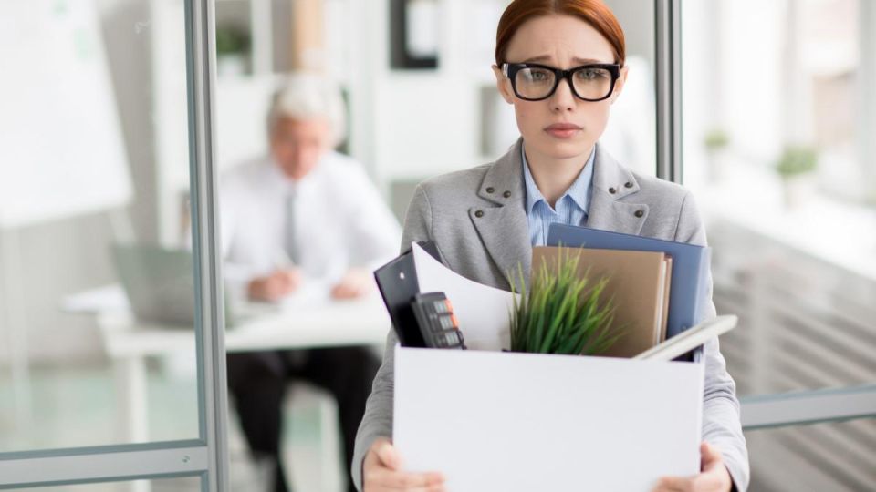 Может ли работодатель уволить сразу? Все тонкости